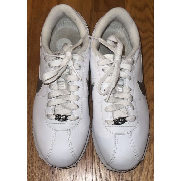Nike Cortez Women’s ‘72 Tennis Shoes Size 5 White Silver 317266-101 2008 - Picture 8 of 9